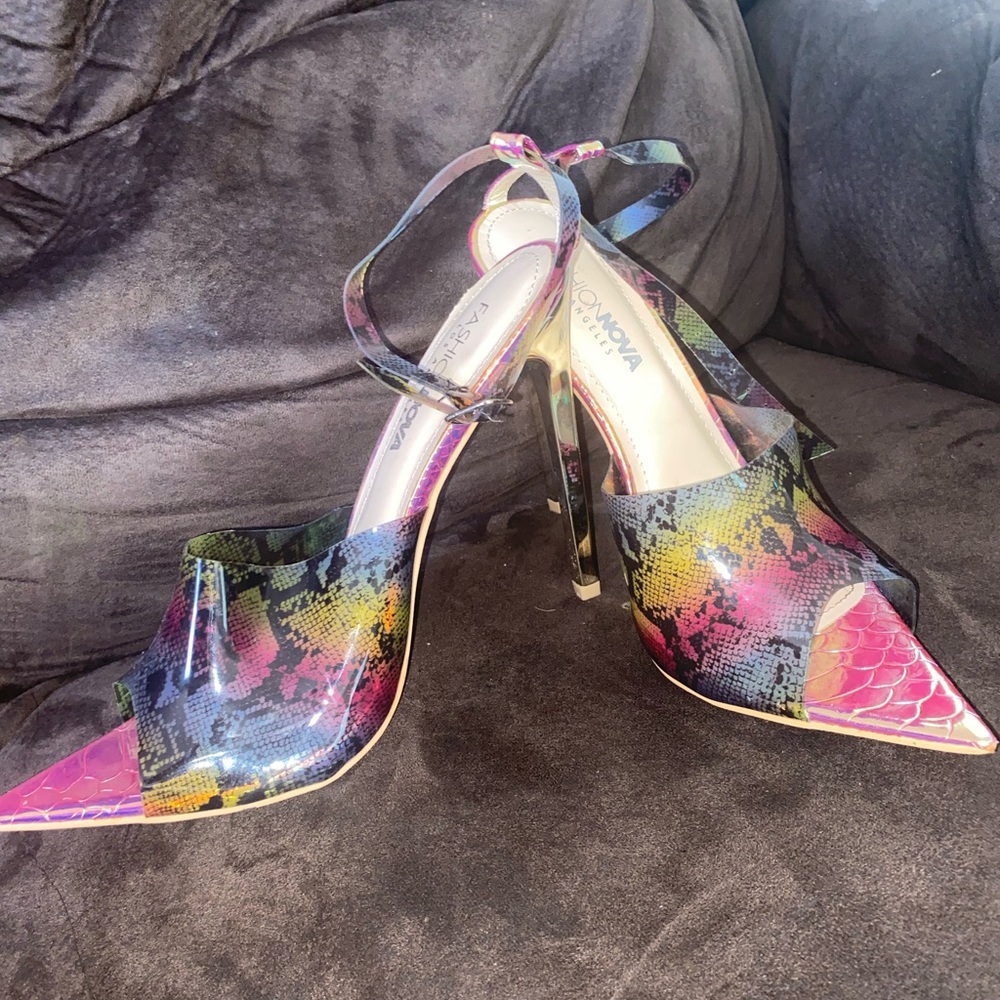 Colorful Print heels